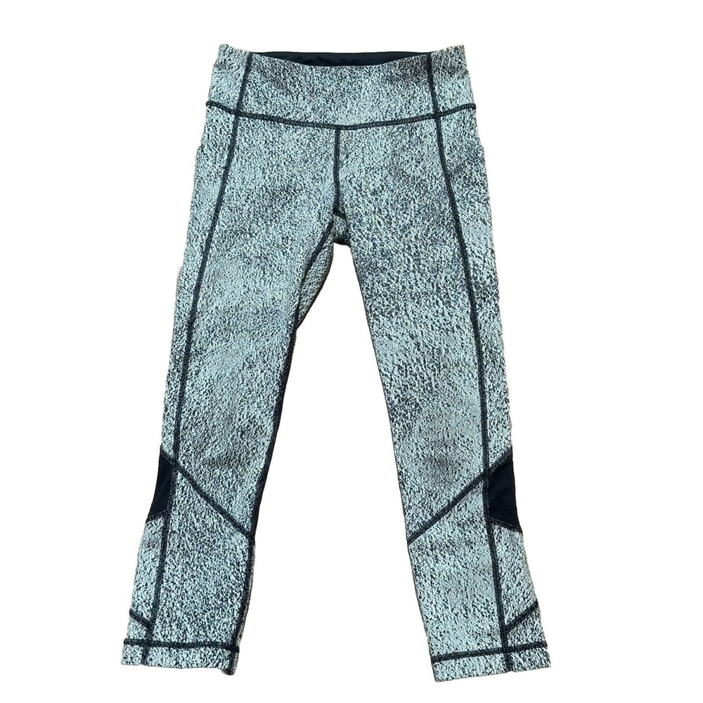 Lululemon Black and White Cropped Leggings Size:4